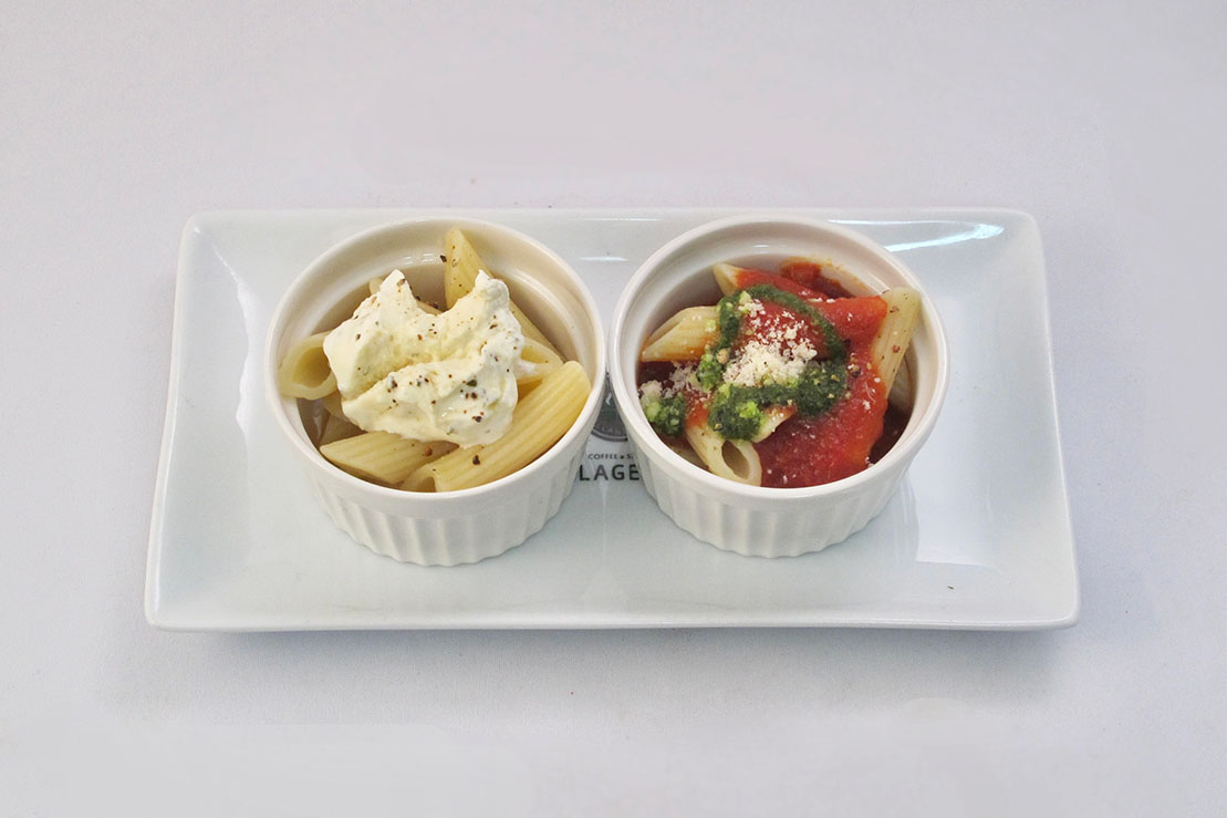 ペンネ2種（冷たいトマトソース＆クリームチーズとメープルシロップ）